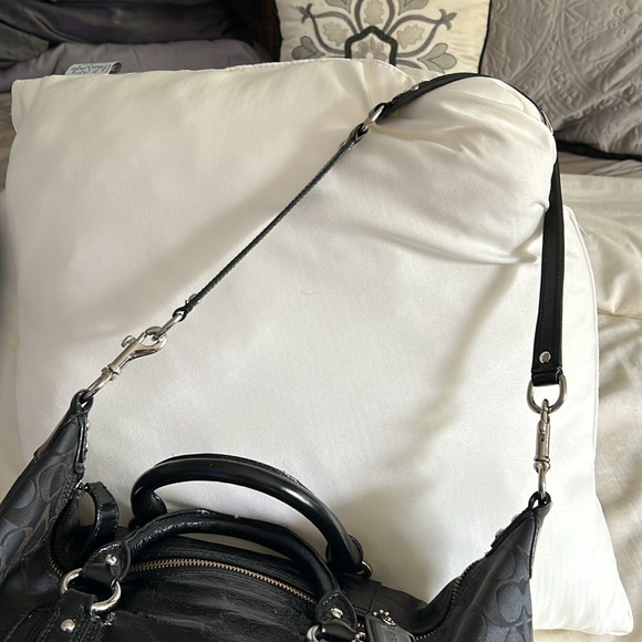 Large Coach Sachel/Shoulder Bag-Exc Condition - Picture 7 of 15